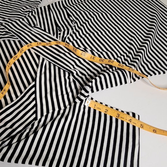 Elle, size L, front wrapped, mid-length sleeve, knit top blk/wht stripe. NWOT. - Picture 6 of 12